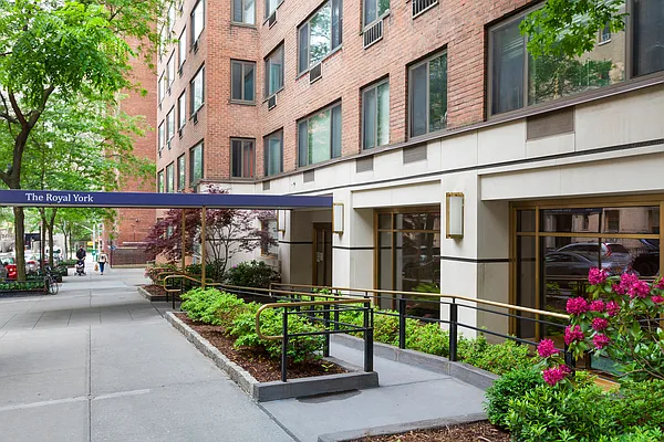 420 East 64th Street #W10FG in Lenox Hill, Manhattan