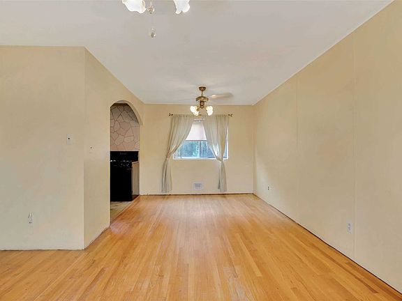 4th image of 480 Vern Ct