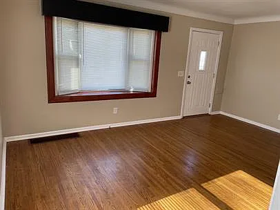 4418 Packard Rd — Photo 9