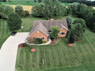 5636 Woodcrest Dr, Hartford, WI 53027