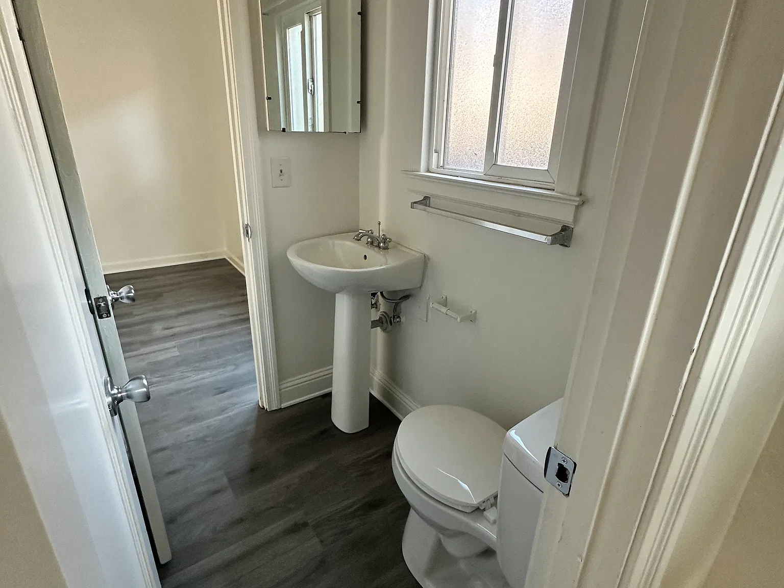 1 bed, 450 sqft, $1,200 — Photo 4