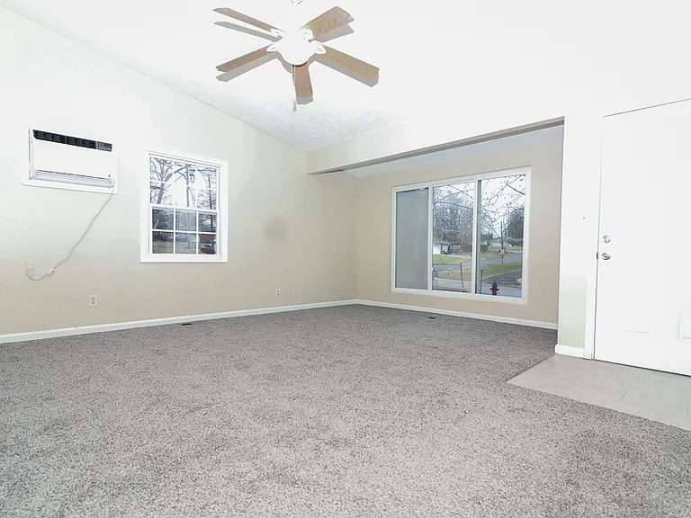 407 Knox Ave — Photo 11