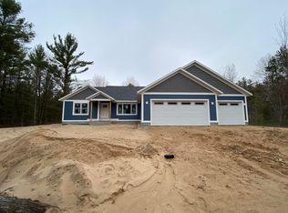 1726 W River Rd, Muskegon, MI 49445