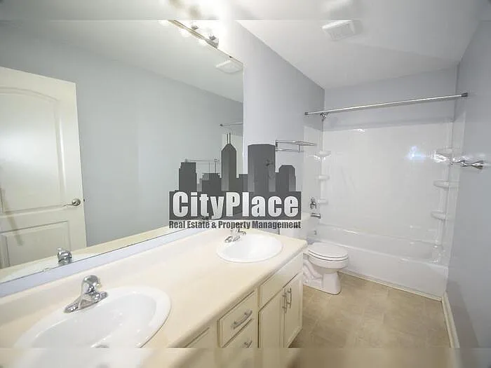 4440 Valley Trace Dr — Photo 27