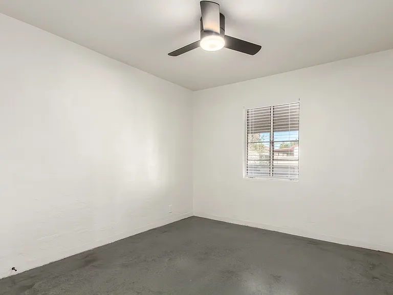 2452 E. Amelia Ave. — Photo 8