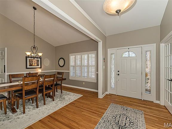 5th image of 414 Arbor Glen Dr