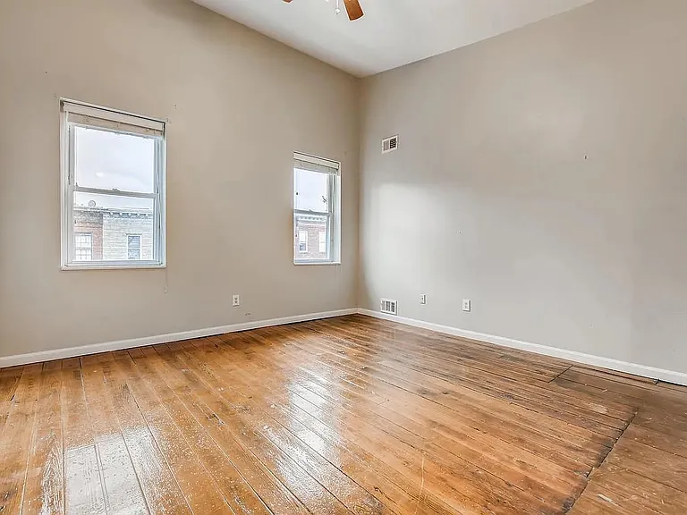 927 S Hanover St — Photo 19
