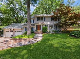 32 Fairview Ave, Chatham, NJ 07928