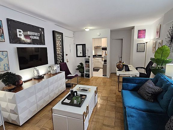 5th image of 245 E 63rd St APT 819