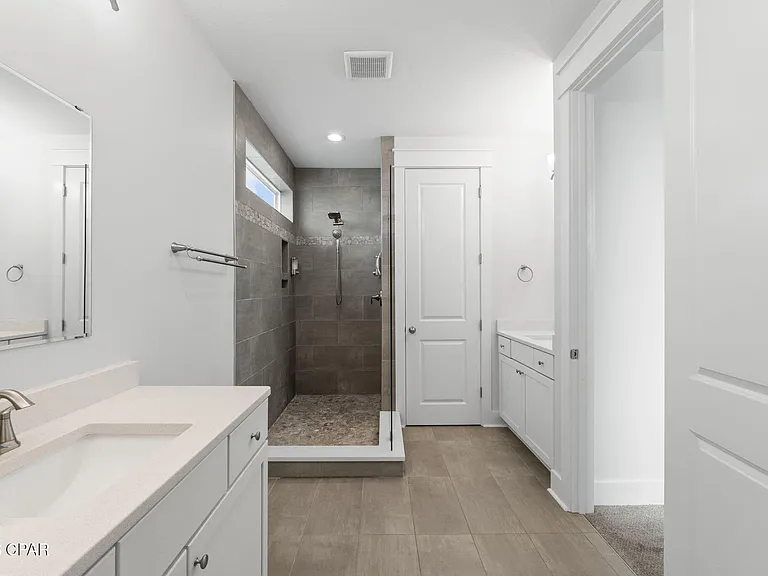 1816 Discovery Loop — Photo 36