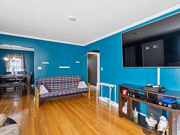 5th image of 2423 Quincy Cir