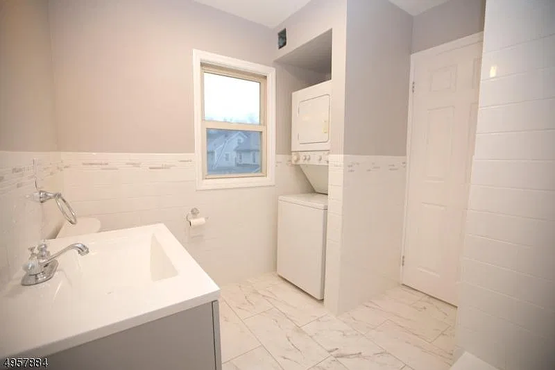 2 bed, 600 sqft, $2,150 — Photo 4