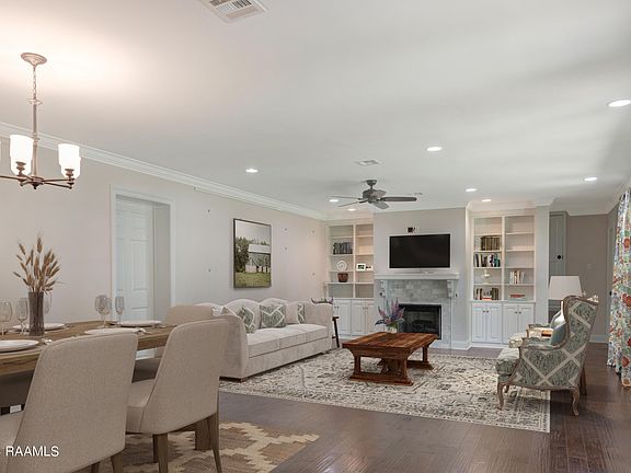 4th image of 301 Wentworth Blvd