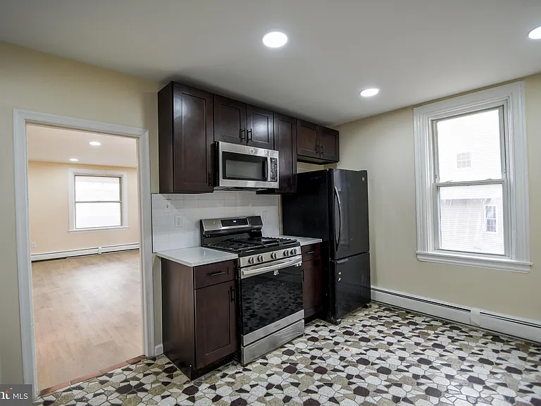 3817 Dennison Ave — Photo 9