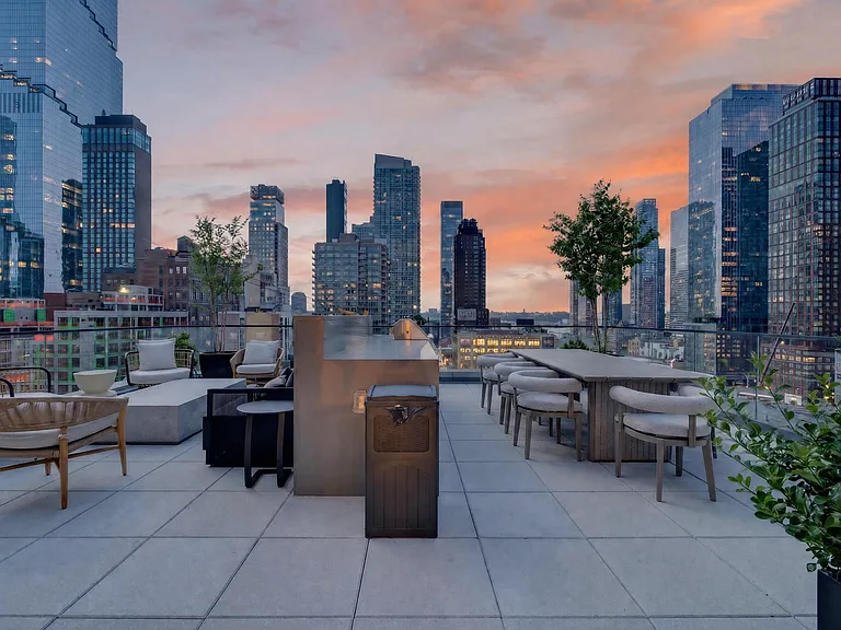 400 W 38th St #5GN — Photo 33