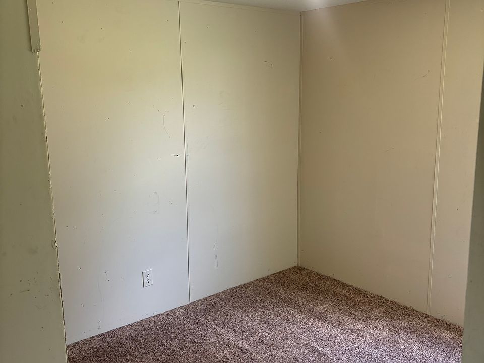 2nd image of 106 Abra Dr