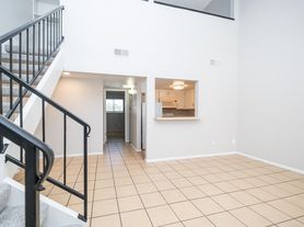 1831 W Mulberry Dr