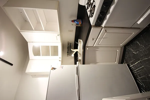 Rented by Nooklyn NYC LLC | media 76