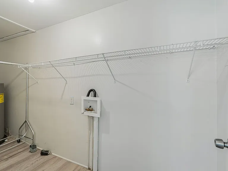 8624 Walnut Springs Ln — Photo 11