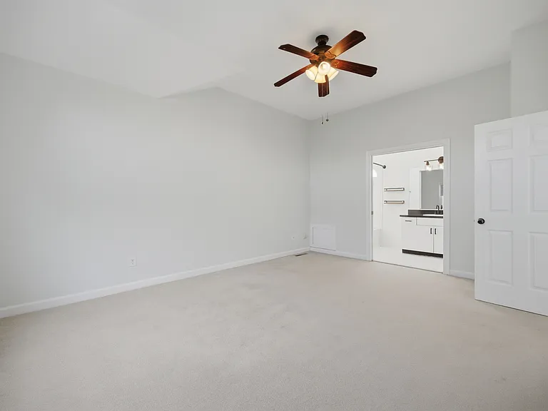 3848 Surry Rd — Photo 20