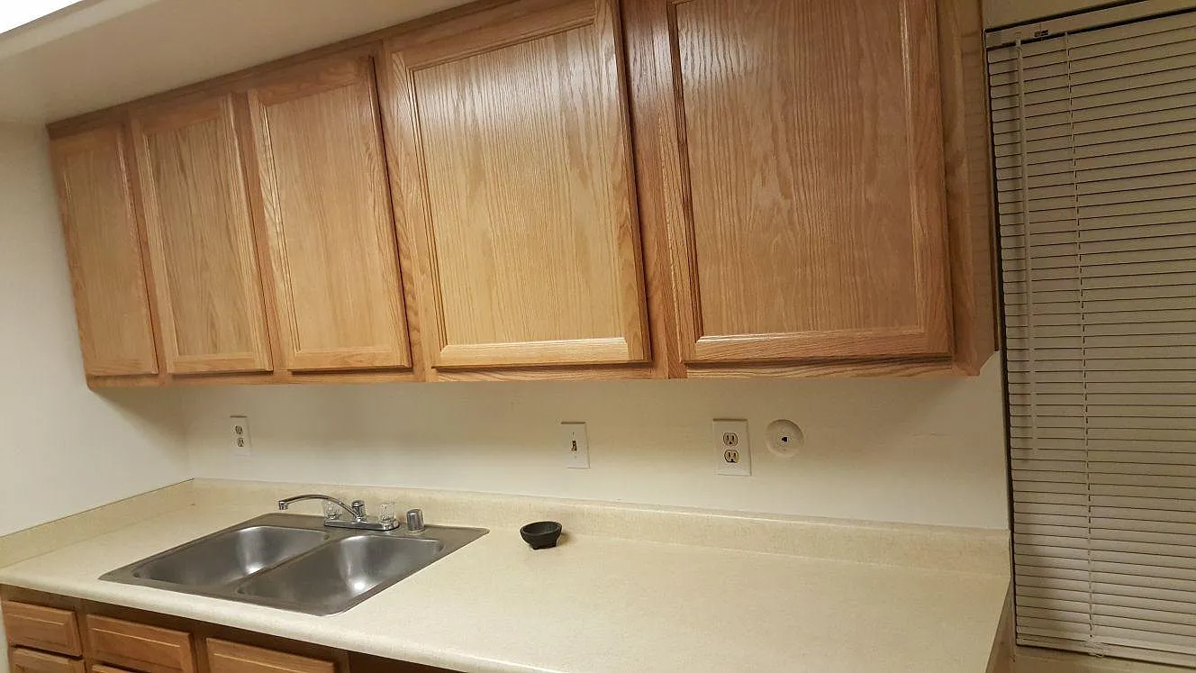 2 bed, 850 sqft, $1,300 — Photo 4