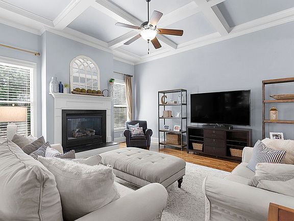 4th image of 2452 Stone Manor Dr