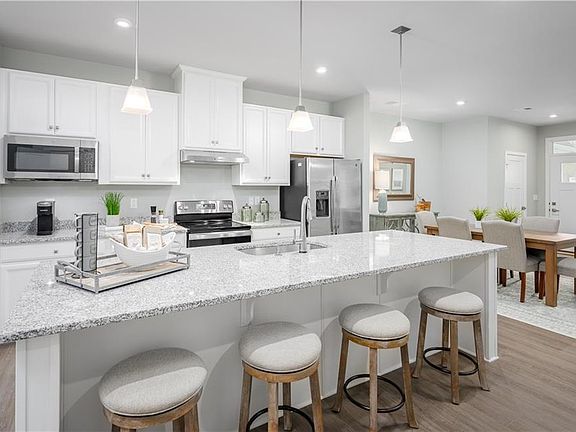 3rd image of 23015 Retreat Ln
