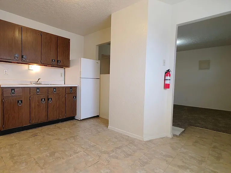 208 General Marshall St NE — Photo 5