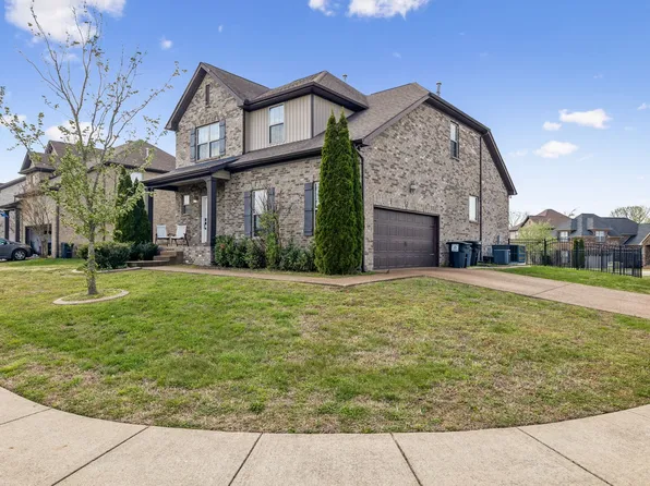 101 Jameson Pl, Hendersonville, TN 37075