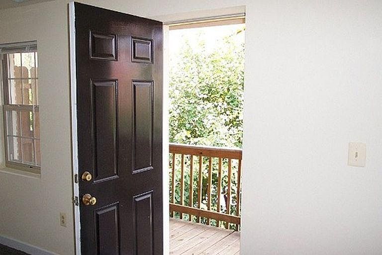 deck off 2nd bedroom