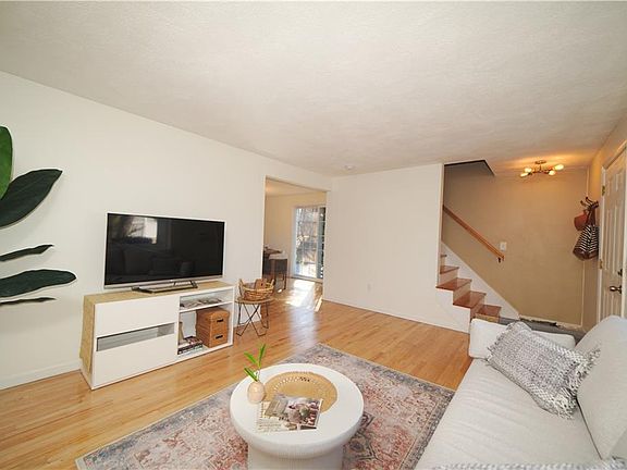 4th image of 11 Tarklin St