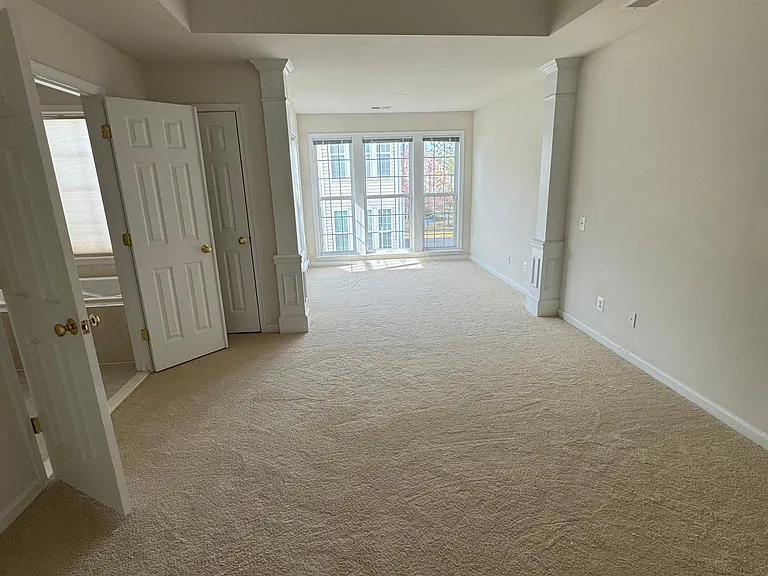 5266 Jule Star Dr — Photo 6