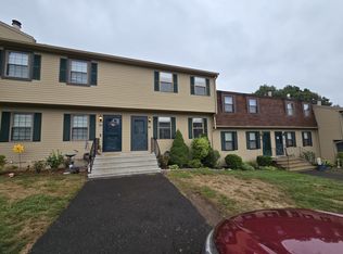 131 Village Ln, Branford, CT 06405