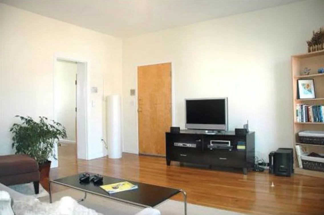 15 Adams St — Photo 1