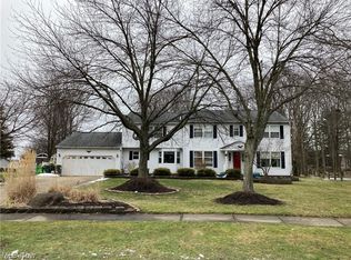 703 Davidson Dr, Highland Heights, OH 44143