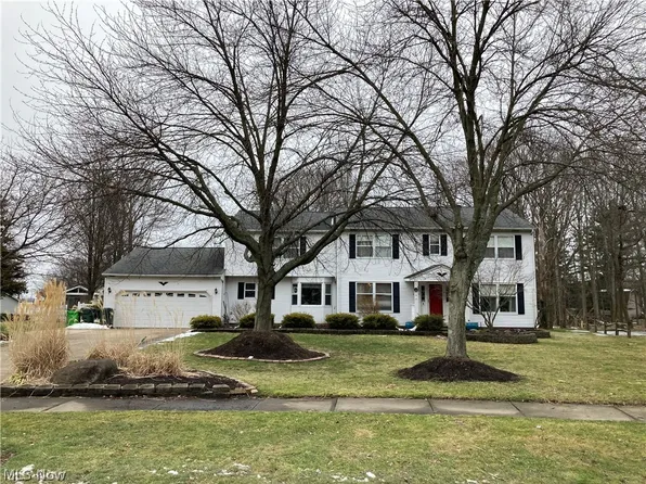 703 Davidson Dr, Highland Heights, OH 44143