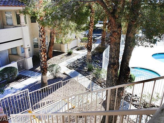2nd image of 916 Rockview Dr Unit 201