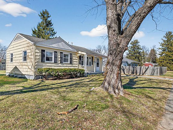 2nd image of 1211 Shady Lane Rd