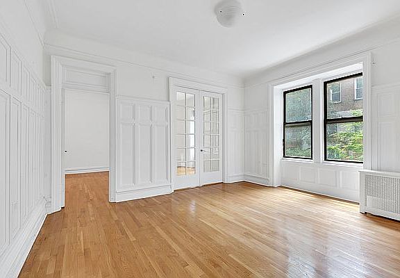 3rd image of 68 Montague St APT 1C