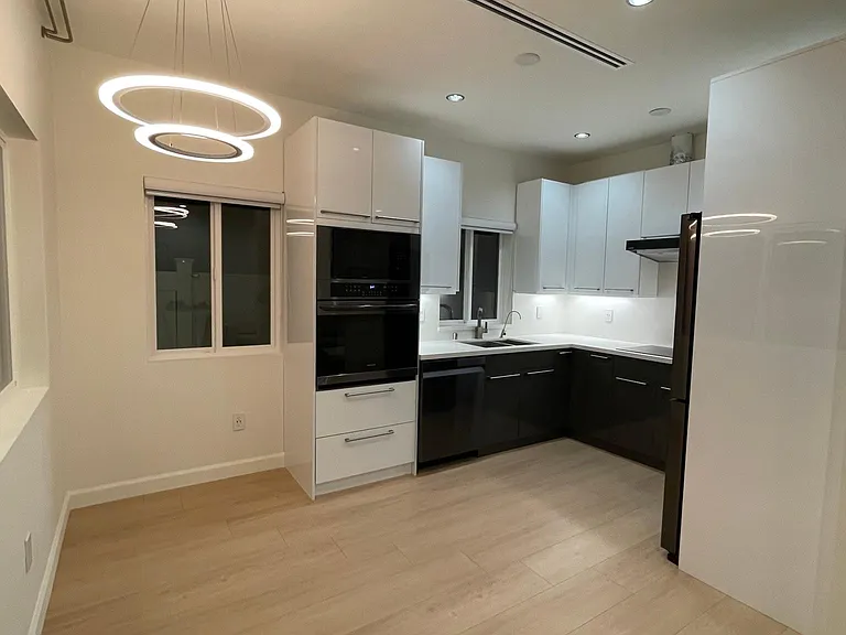 6419 Kraft Ave — Photo 7