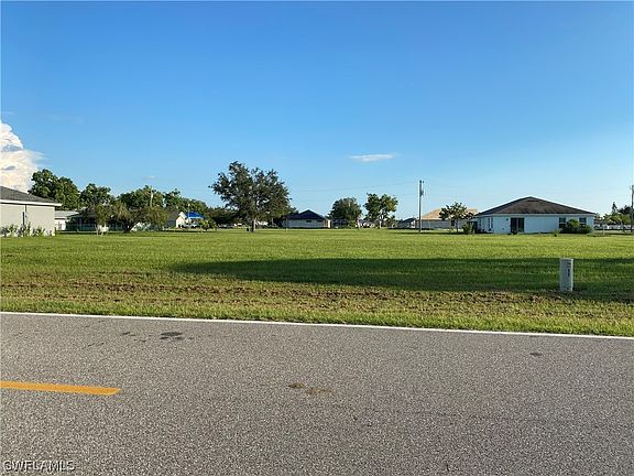 2nd image of 25315 Alicante Dr