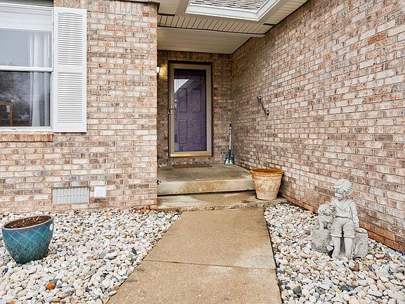 4th image of 118 Lee Dr