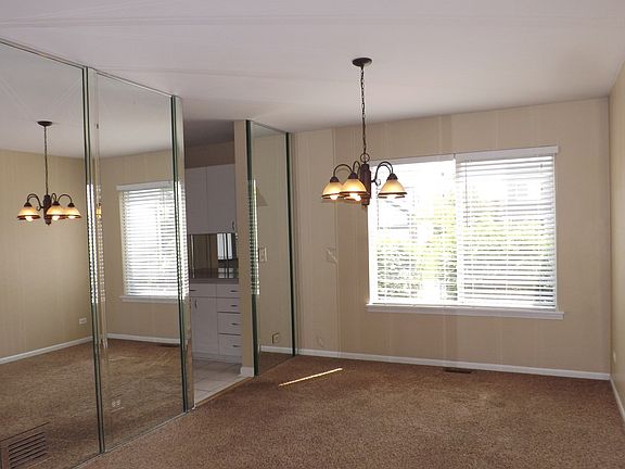4th image of 138 W Country Walk Dr