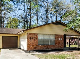 1810 S 3rd St, Conroe, TX 77301