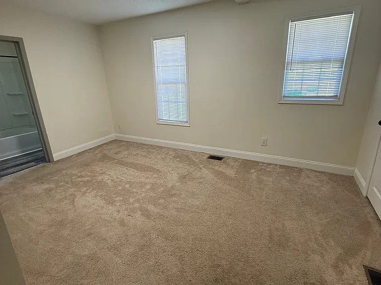 1107 Miller St — Photo 12