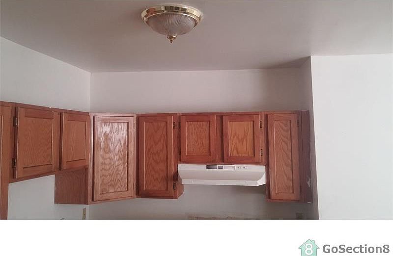 2nd image of 1345 Clinton Ave APT 3