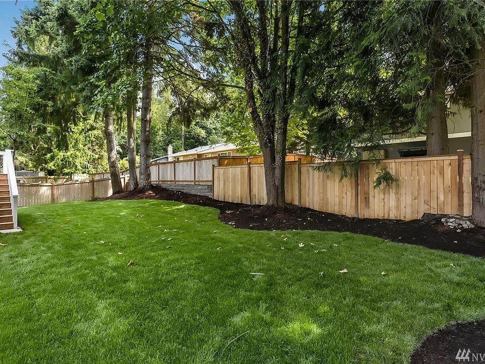 2nd image of 10752 126th Ave NE