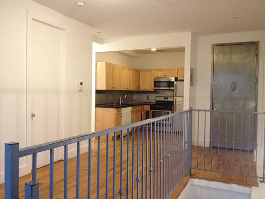 Rented by Blue Egg Realty Corp | media 32