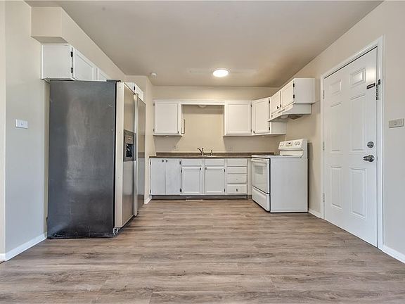 5th image of 7700 E 112th St