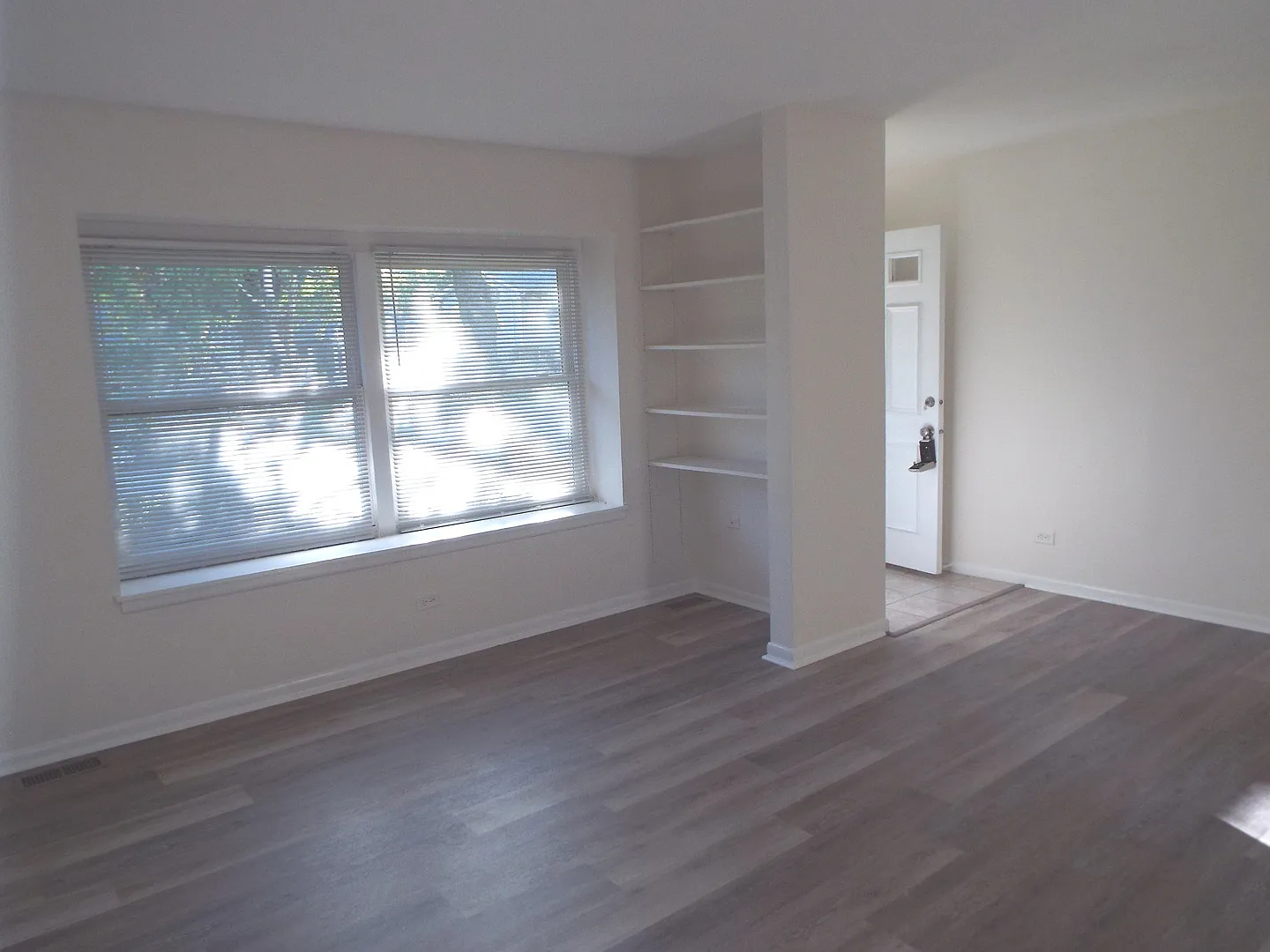 3 bed, 1225 sqft, $1,995 — Photo 2